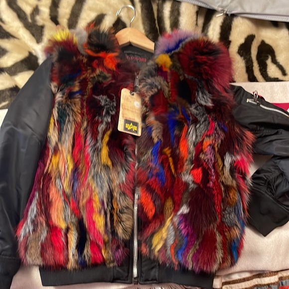 ONE OF A KIND! Alpha Industries Year of the Rooster fur bomber jacket - Picture 7 of 17